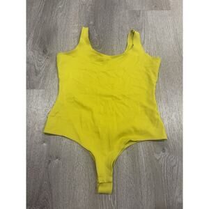 Lemon Yellow Bodysuit Women Sleeveless Scoop Neck Stretch Snap Bottom Large EUC